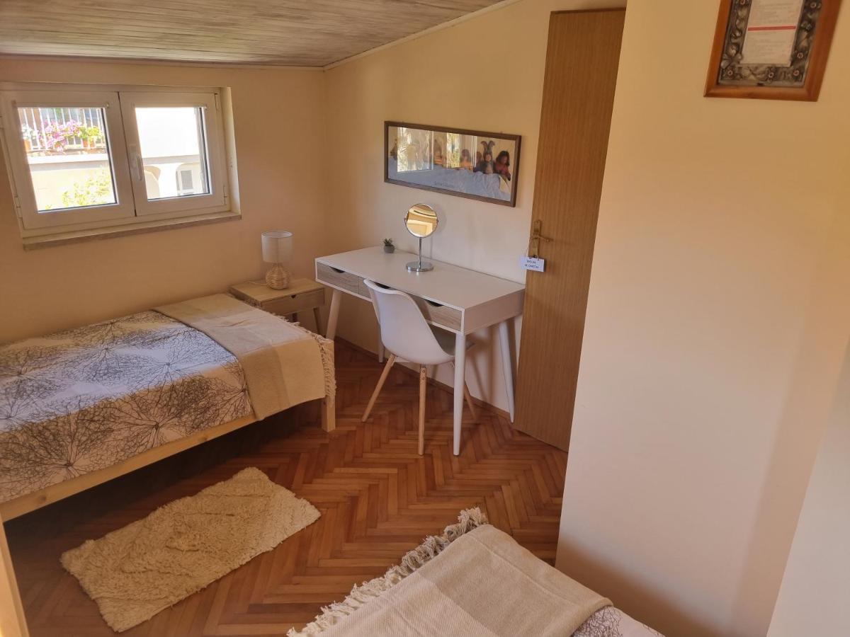 Greenview With Parking Apartment *